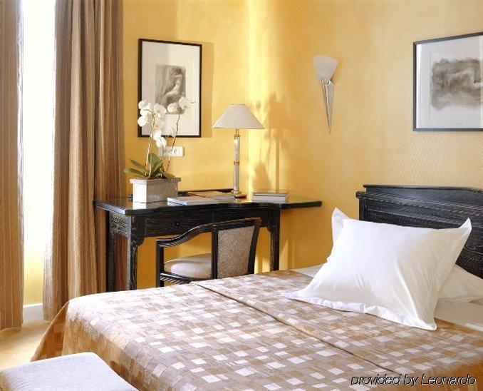 Hotel Restaurant Napoleon Fontainebleau Ruang foto