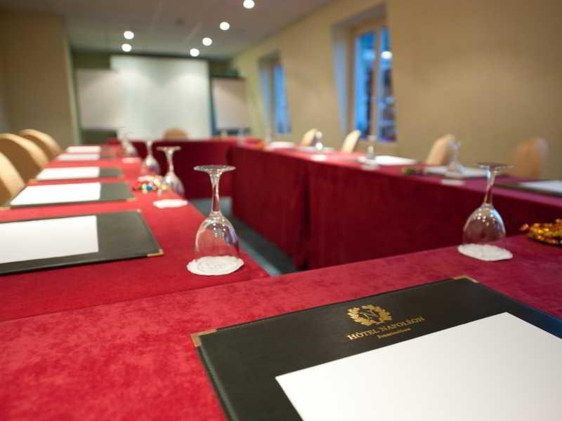 Hotel Restaurant Napoleon Fontainebleau Bagian luar foto