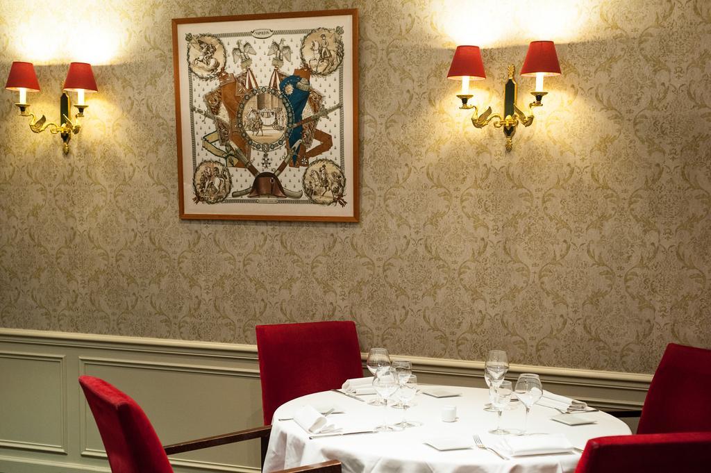 Hotel Restaurant Napoleon Fontainebleau Bagian luar foto