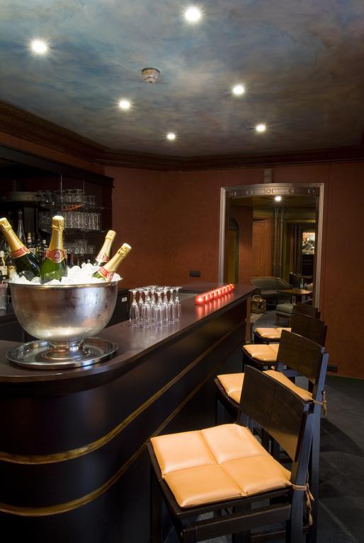 Hotel Restaurant Napoleon Fontainebleau Restoran foto